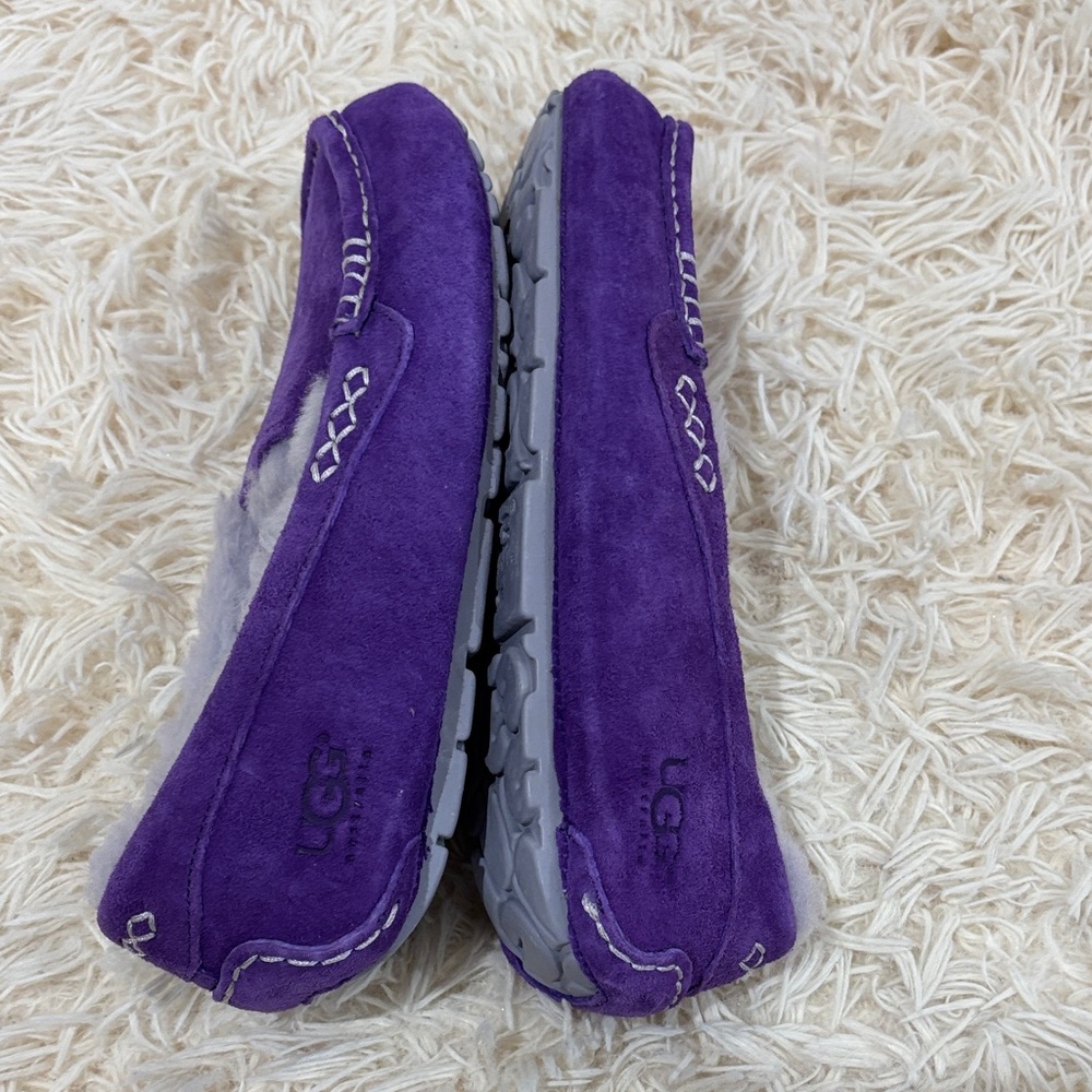 NWT UGG Purple Suede Moccasins - Picture 8 of 9